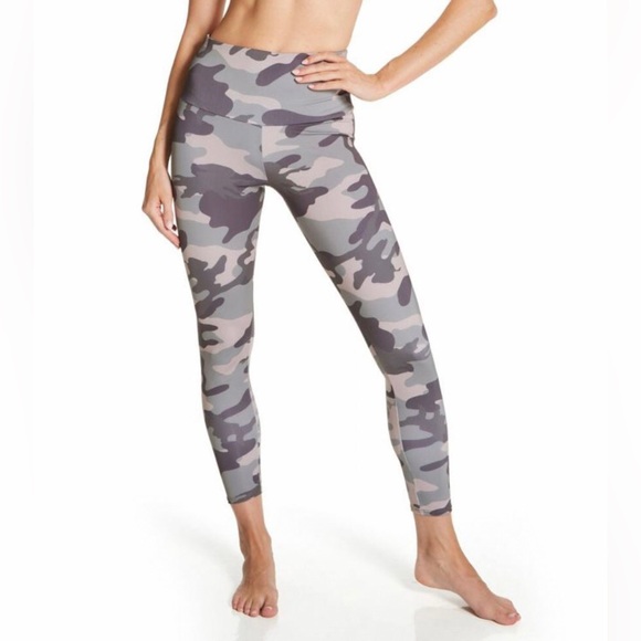 Onzie Combat Camo High-Waisted Leggings - Picture 1 of 9
